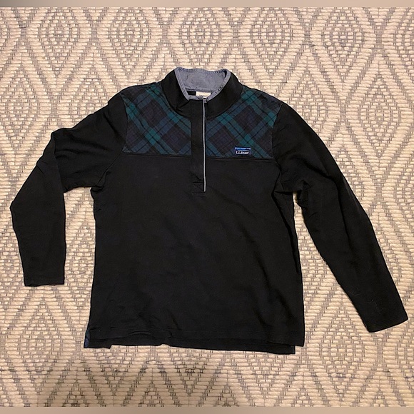 L.L. Bean Tops - L.L Bean 1/4 button down long sleeve women’s XL black w/ plaid green upper half